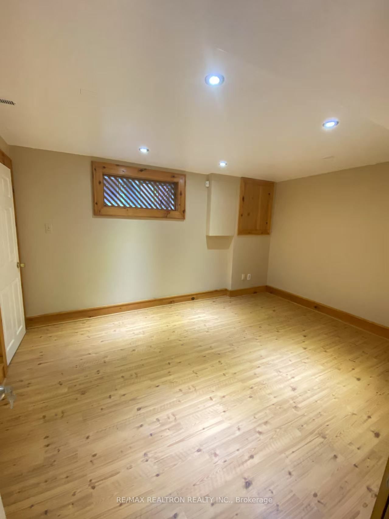 41 Wootten Way S Bsmt