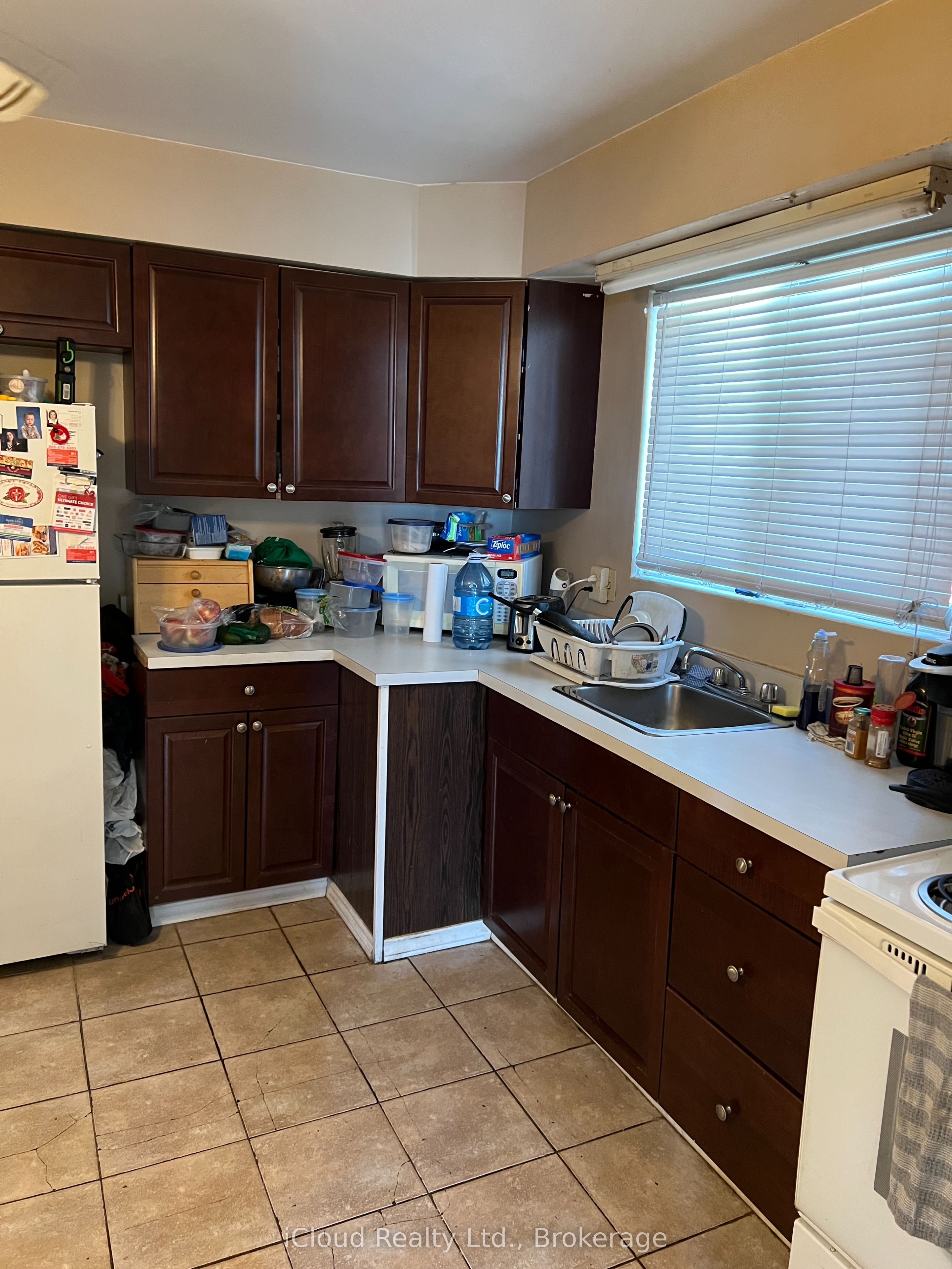 3587 Ashcroft Crescent