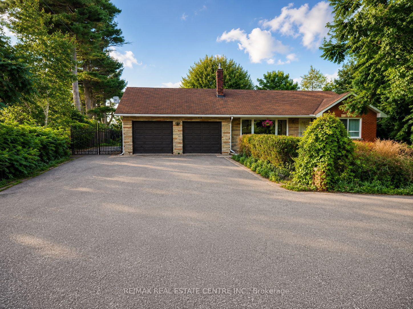 5438 Trafalgar Road
