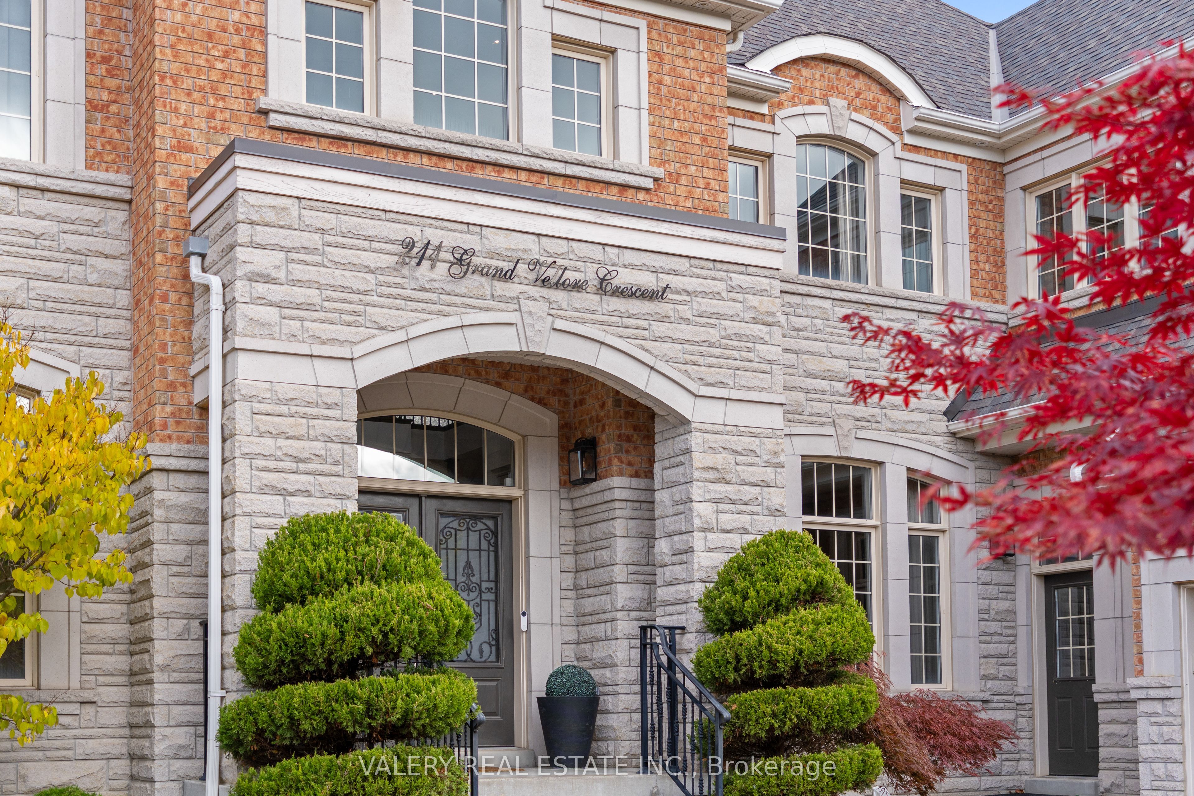 211 Grand Vellore Crescent