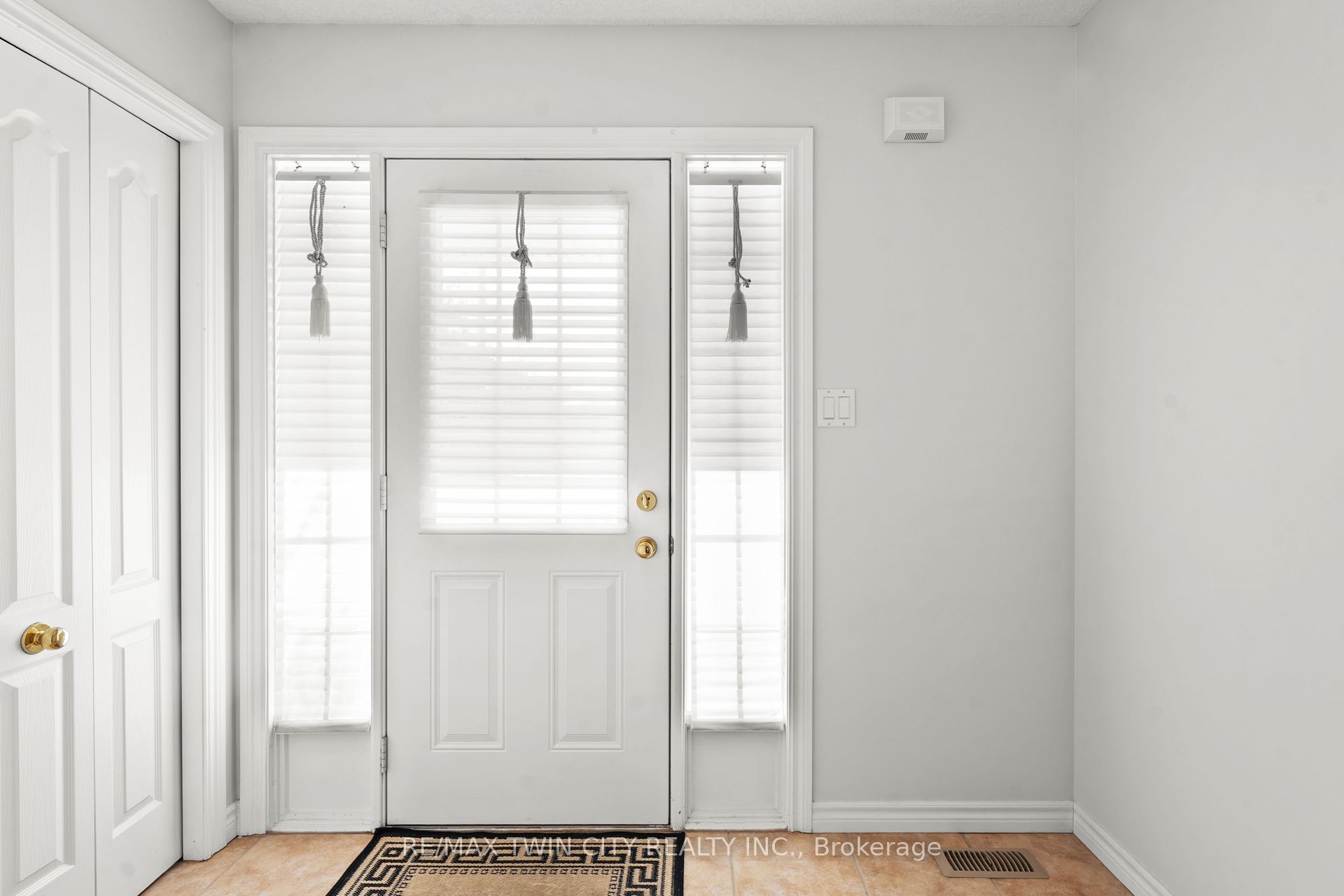 256 Charlotta Street