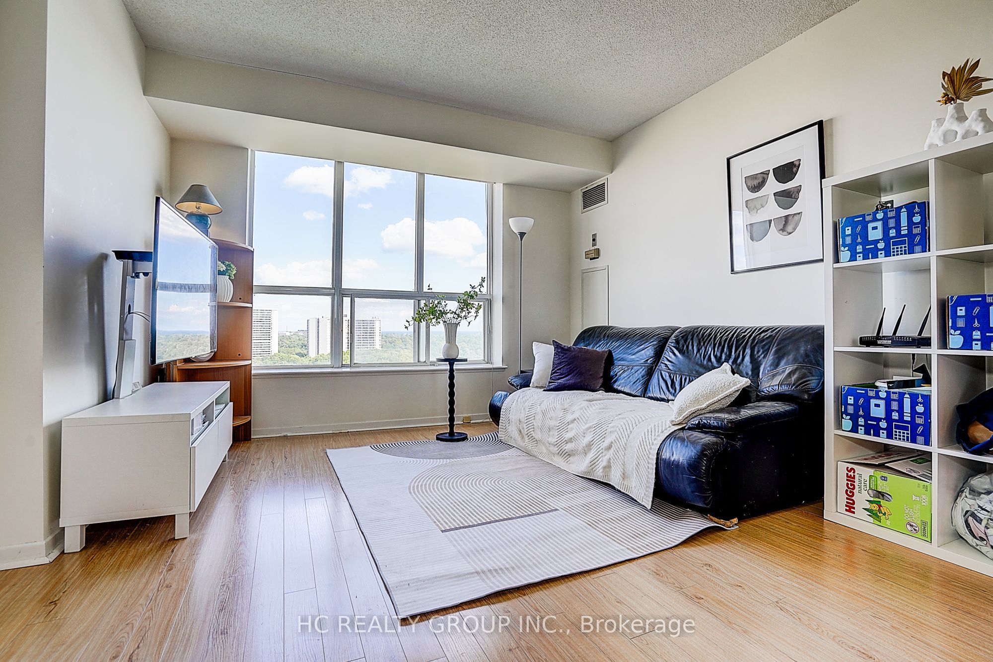 21 Overlea Boulevard 1602
