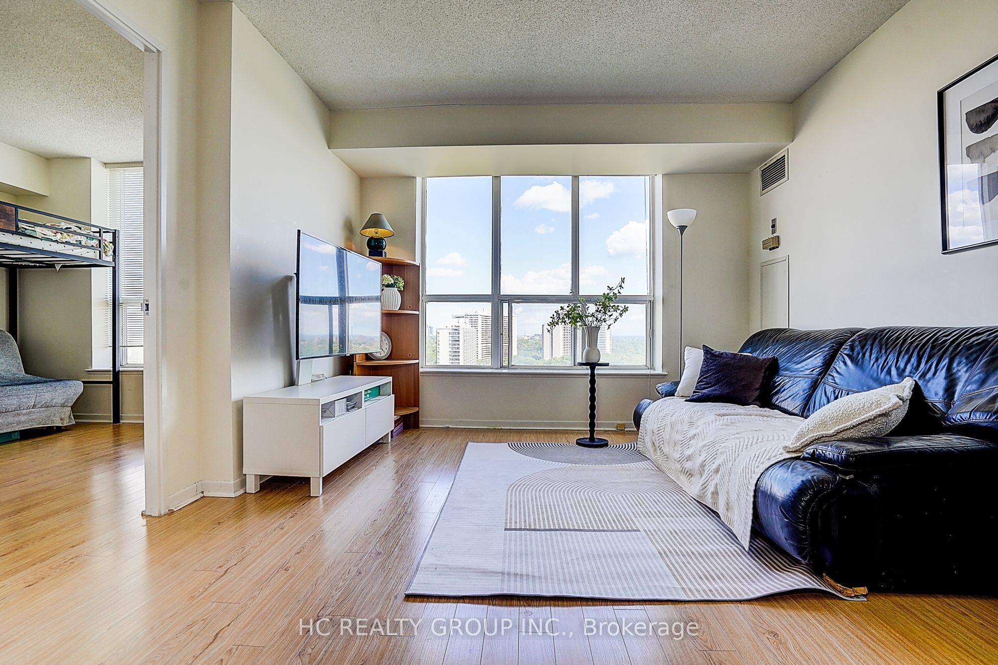 21 Overlea Boulevard 1602
