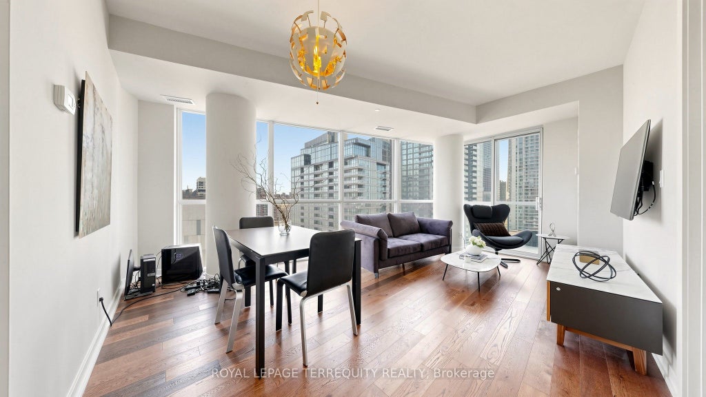 Photo of 20 Bruyeres Mews #1705, Toronto, ON M5V 0G8 (MLS # C13590460)