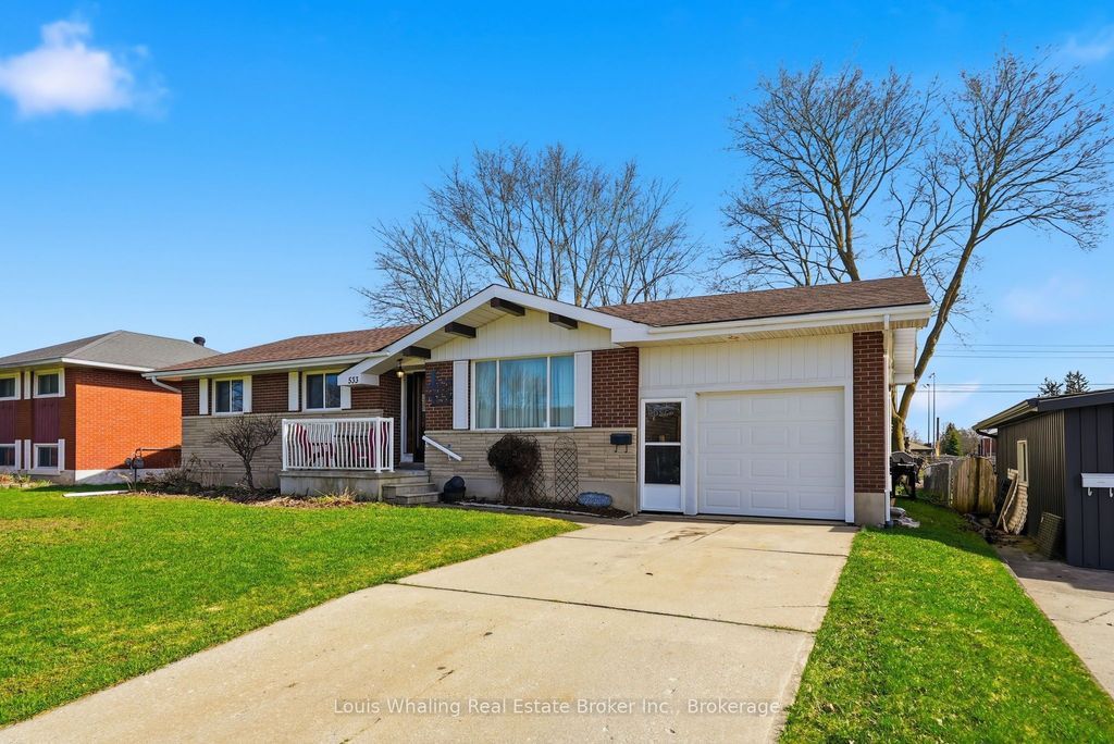 Photo of 533 14th Street, Hanover, ON N4N 1Z8 (MLS # X13016916)