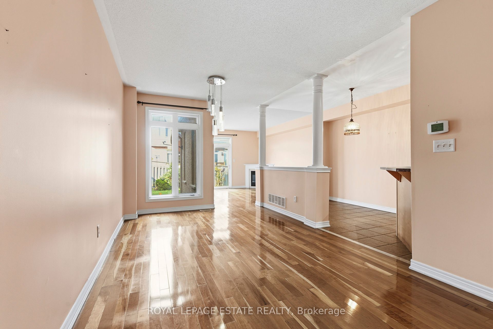 8 Venture Avenue