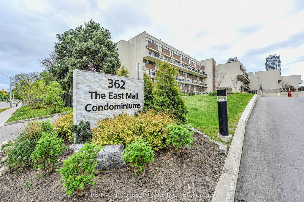 Photo of 362 The East Mall N/A #302, Toronto, ON M9B 6C4 (MLS # W12427743)