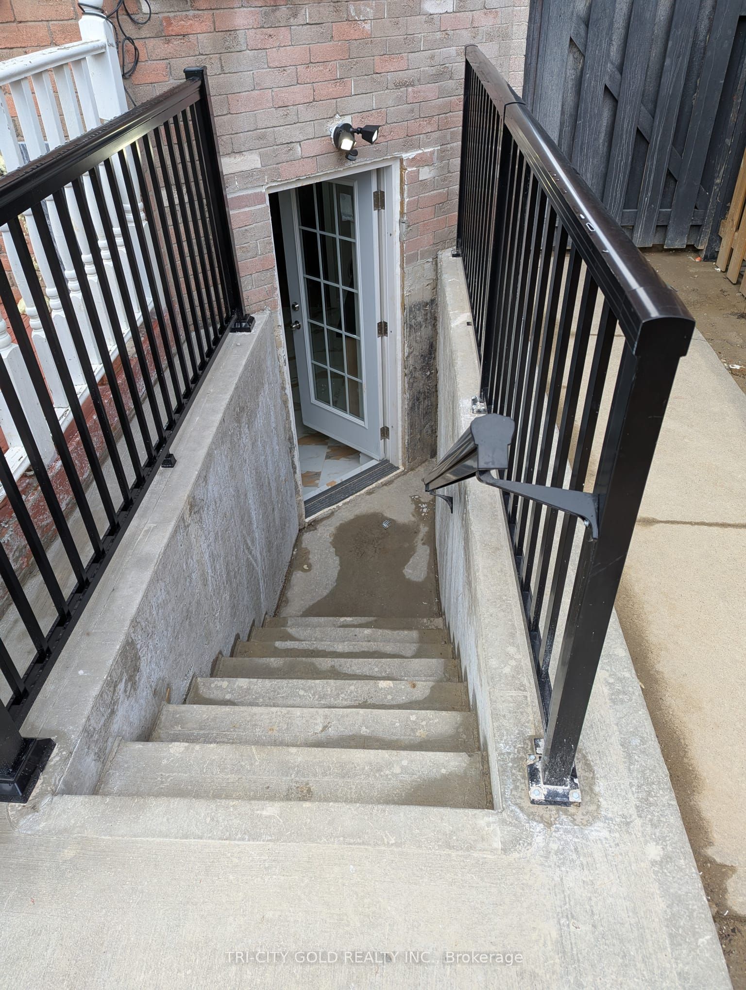 54 Novella Place Lower