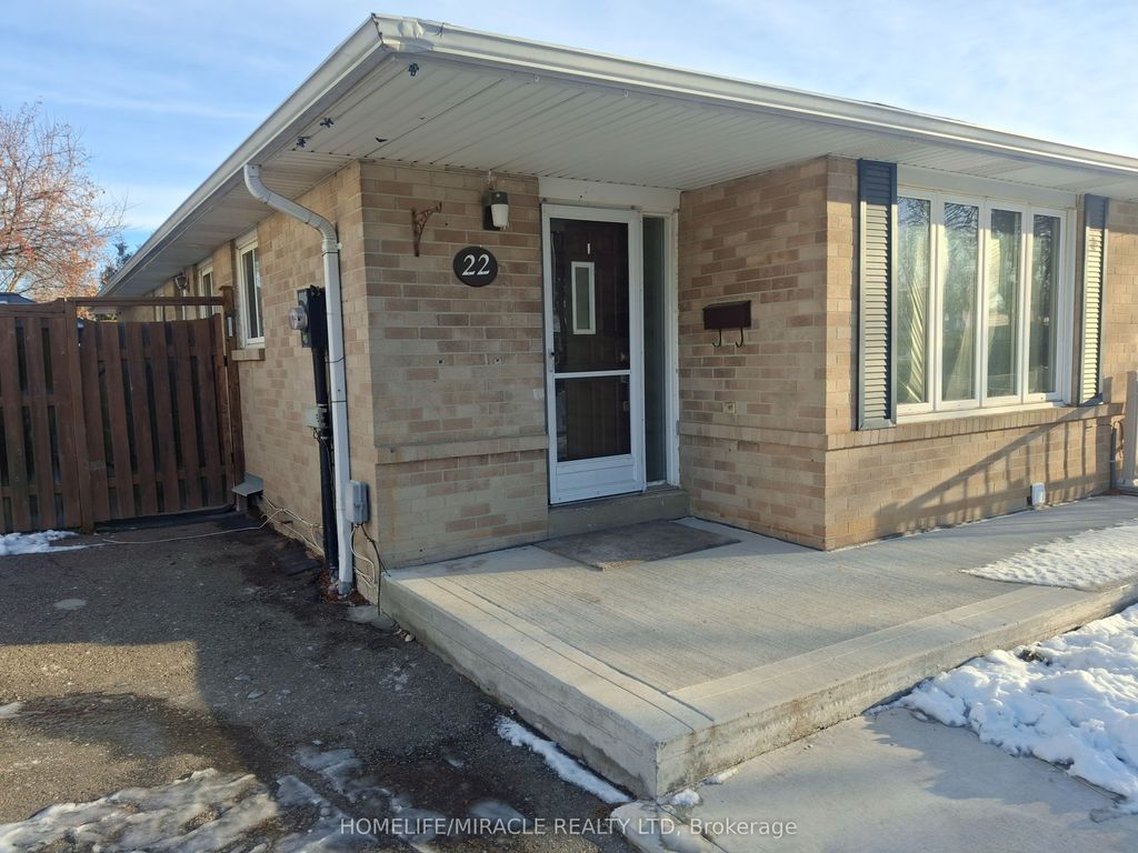 Photo of 22 Graymar Road, Brampton, ON L6S 1Z8 (MLS # W12650644)