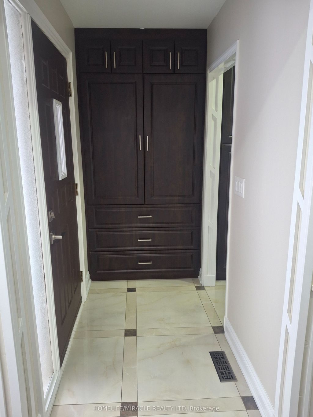 Photo of 22 Graymar Road, Brampton, ON L6S 1Z8 (MLS # W12650644)