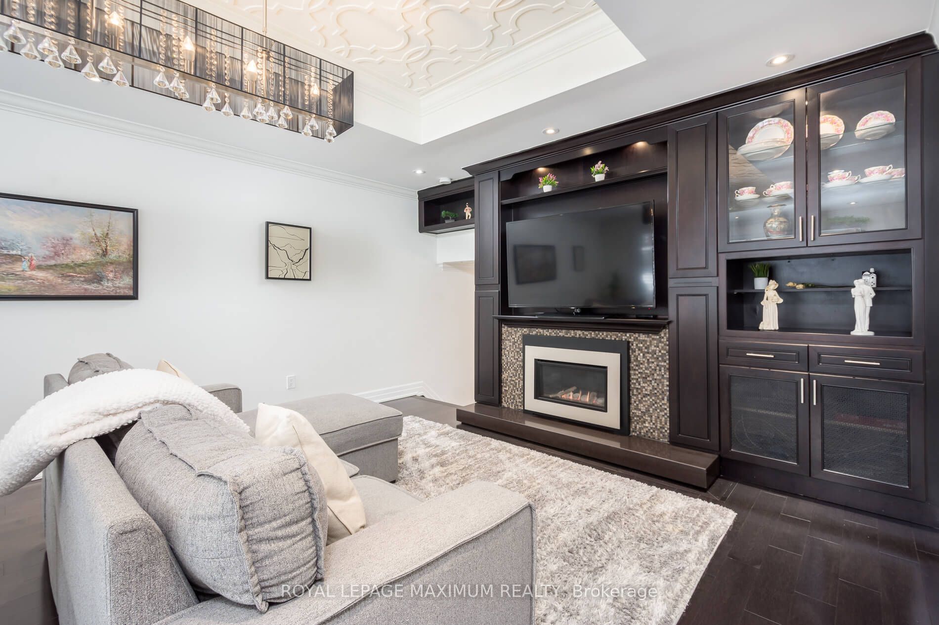 55 Ashmount Crescent