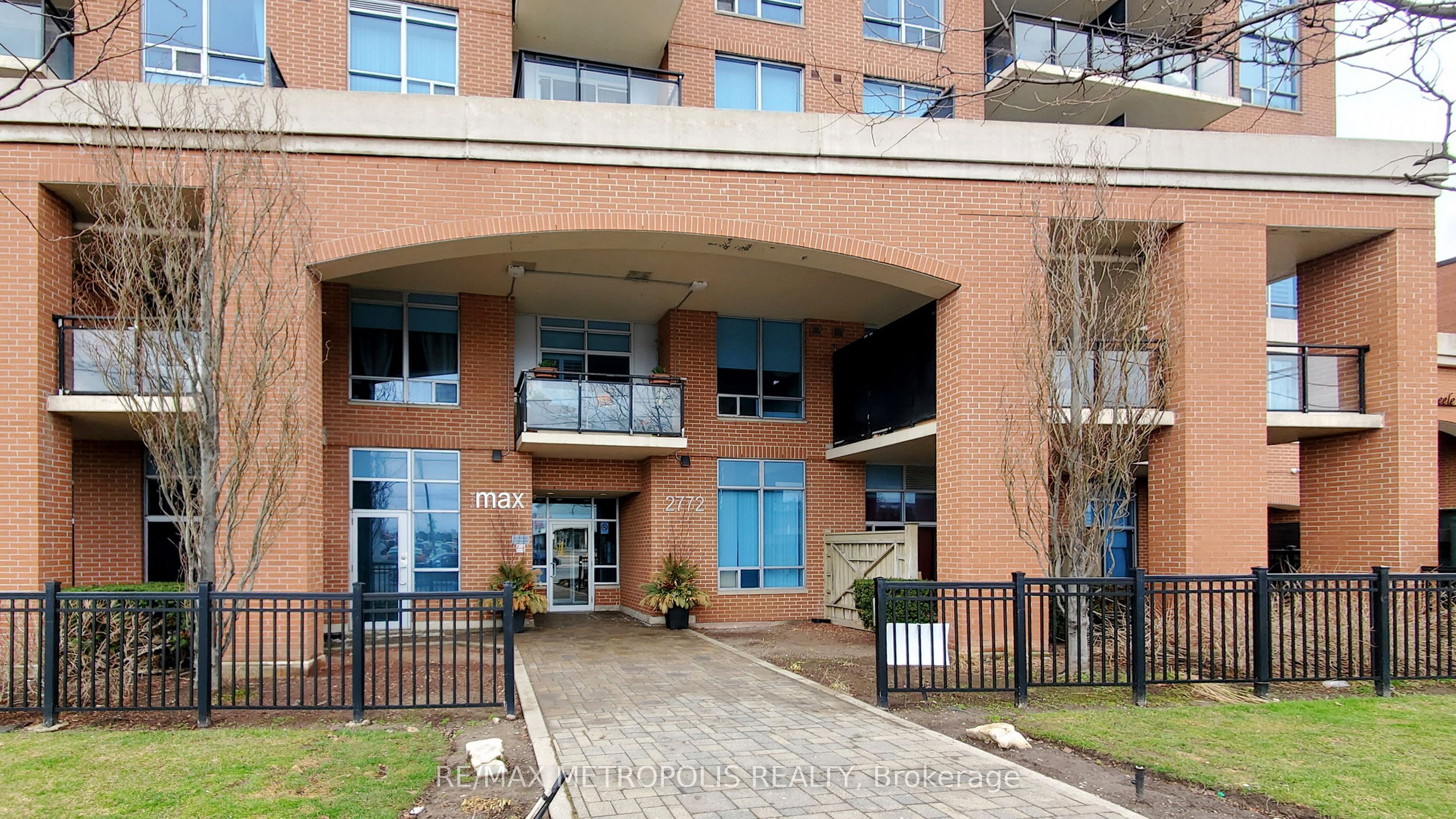 2772 Keele Street 403