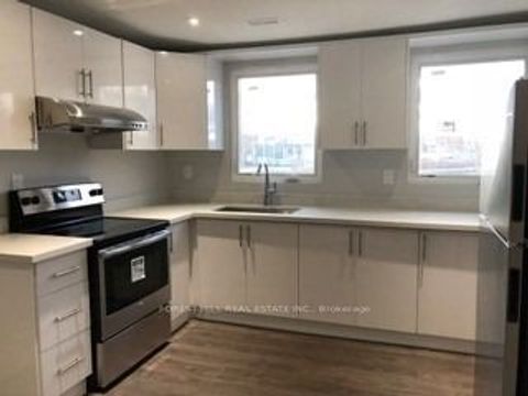 4 St Clarens Avenue Upper Toronto ON M6K 2S3
