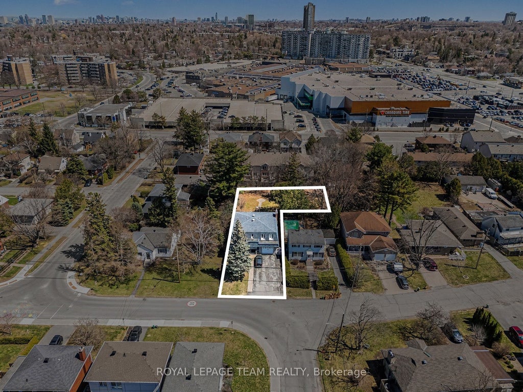 Photo of 429 Ancaster Avenue, Woodroffe, ON K2B 5B6 (MLS # X13788426)