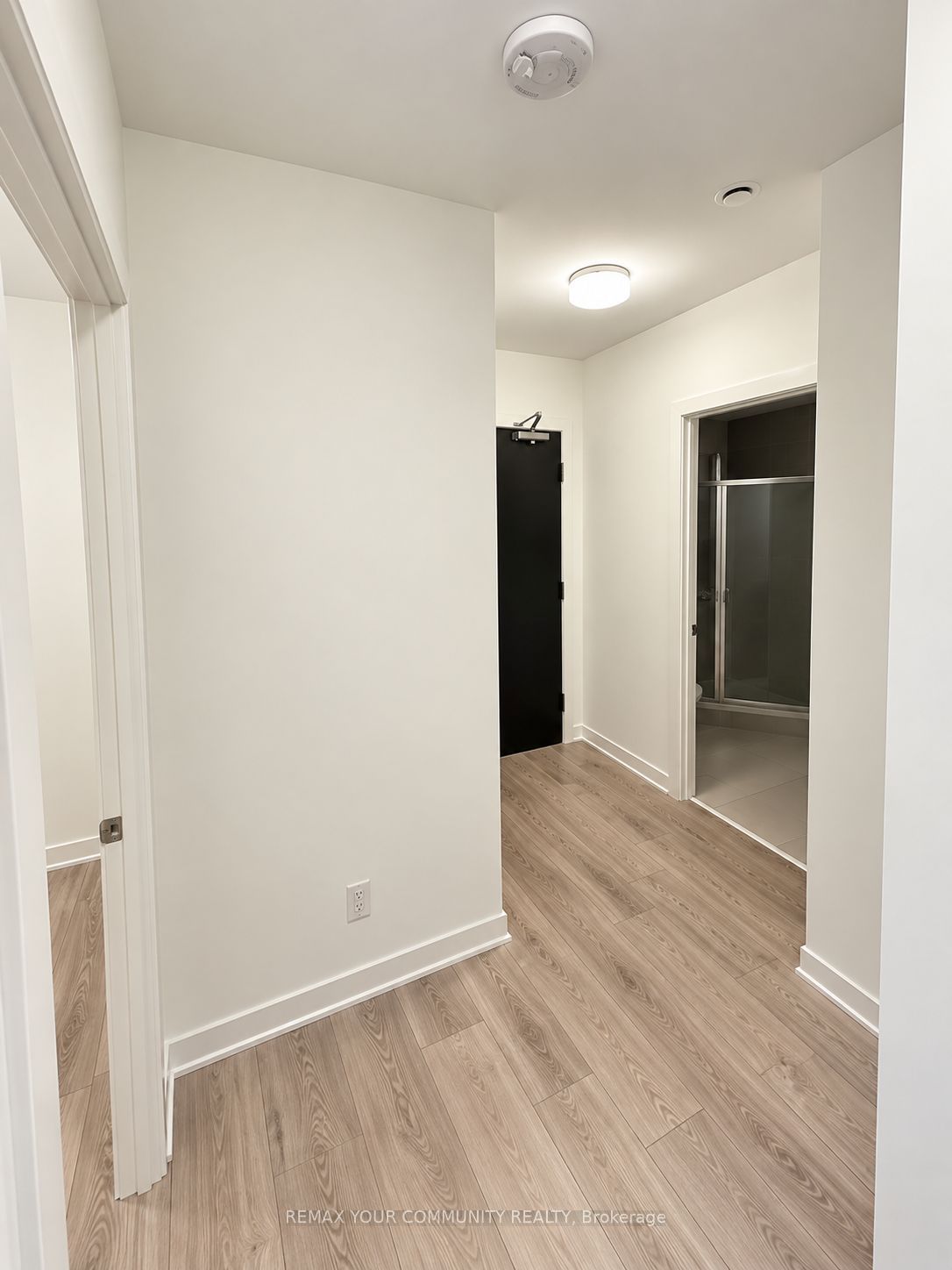 159 Wellesley Street E 404