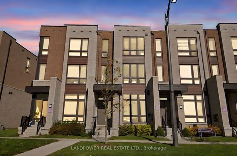 30 Lord Melborne Street Markham ON L6C 1K9