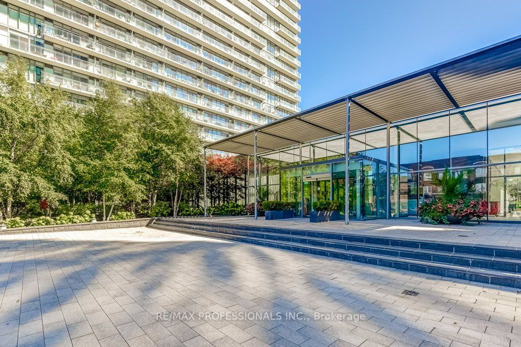 Photo of 103 The Queensway Avenue #2707, Toronto, ON M6S 5B3 (MLS # W12436591)