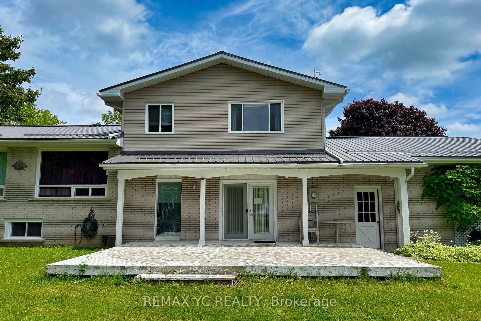 4106 Grandview Street N