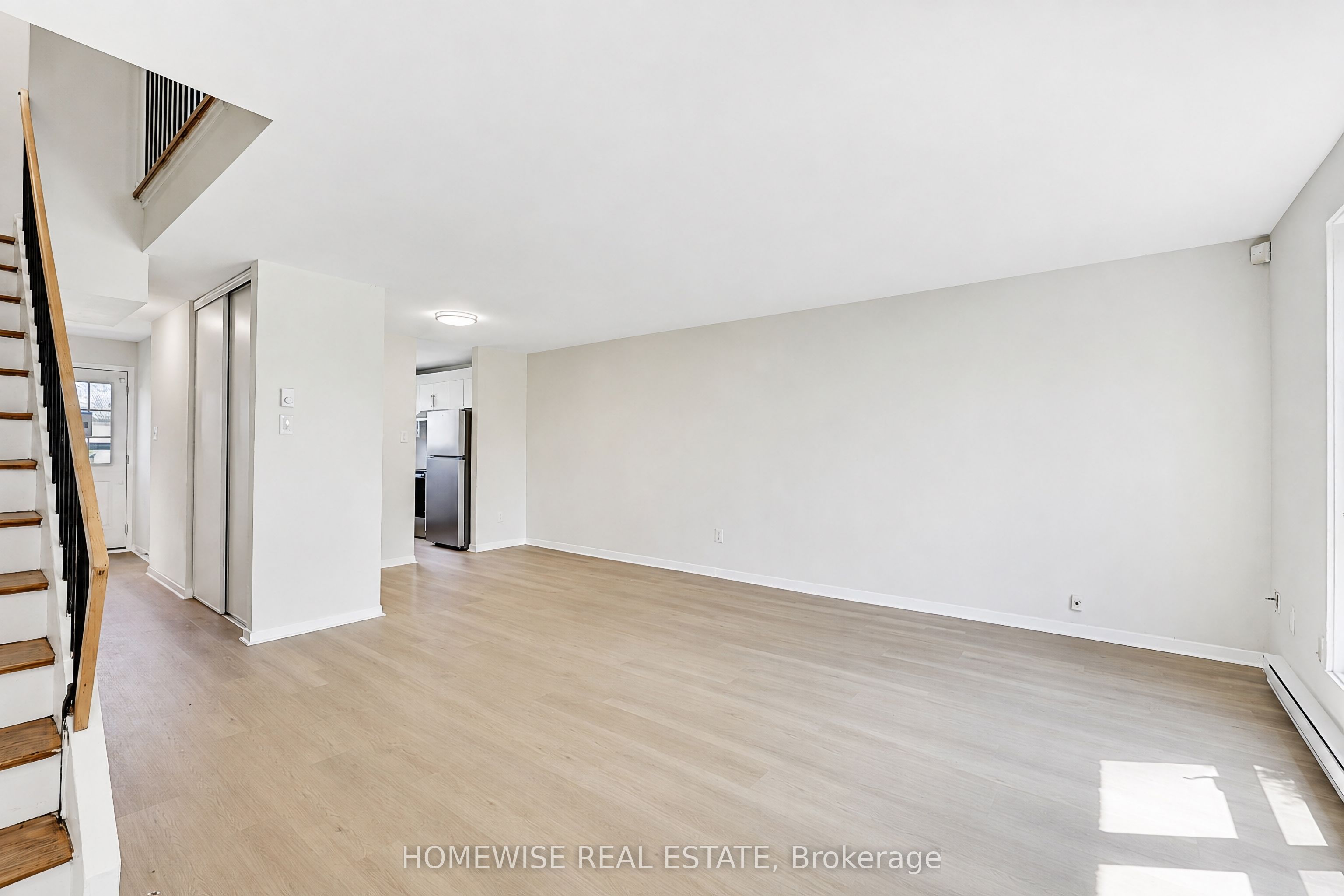 1400 Winding Trail 24