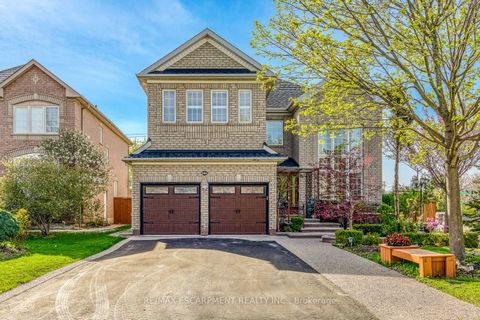 2001 Rosemount Crescent Oakville ON L6M 3P5