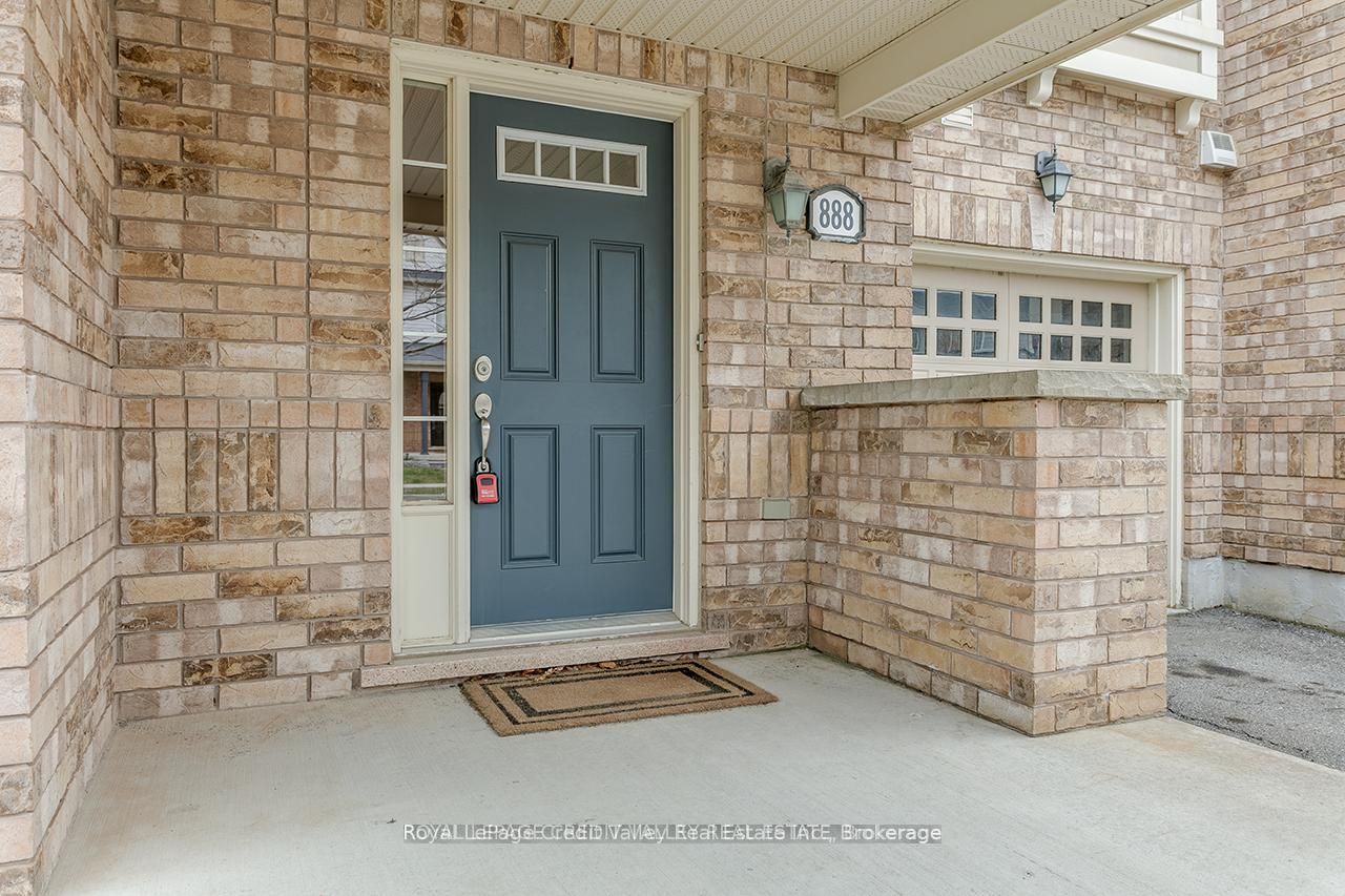 888 Fowles Court