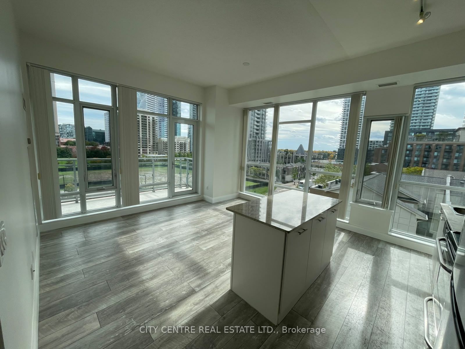 365 Prince Of Wales Drive 505