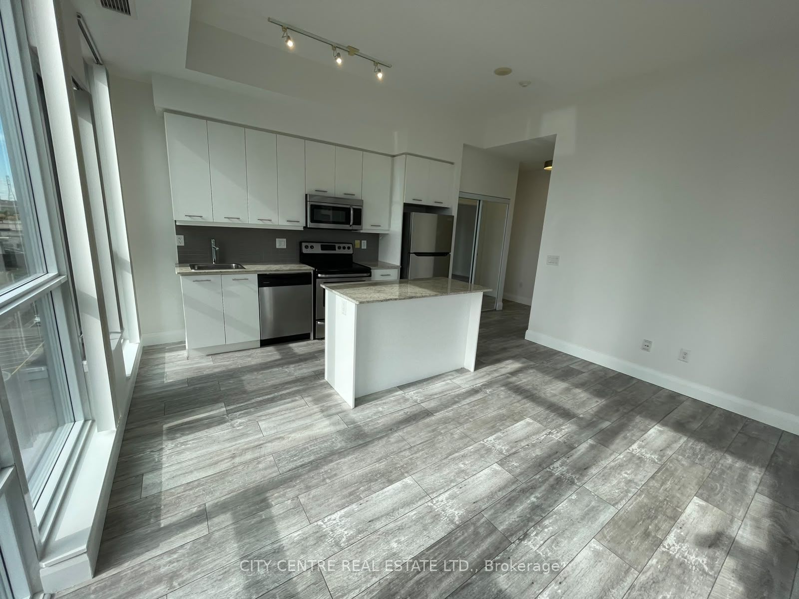 365 Prince Of Wales Drive 505