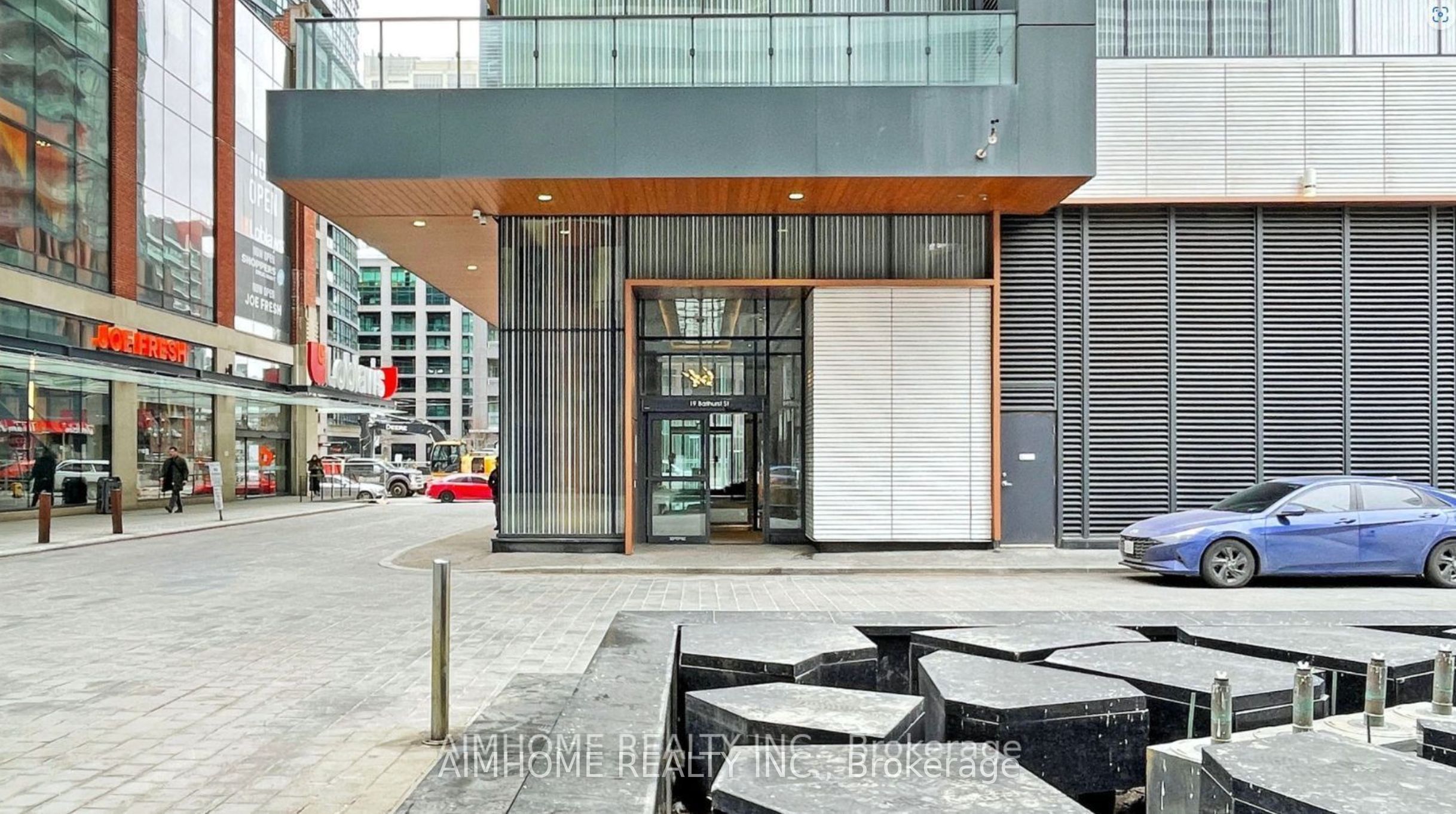 19 Bathurst Street 1102