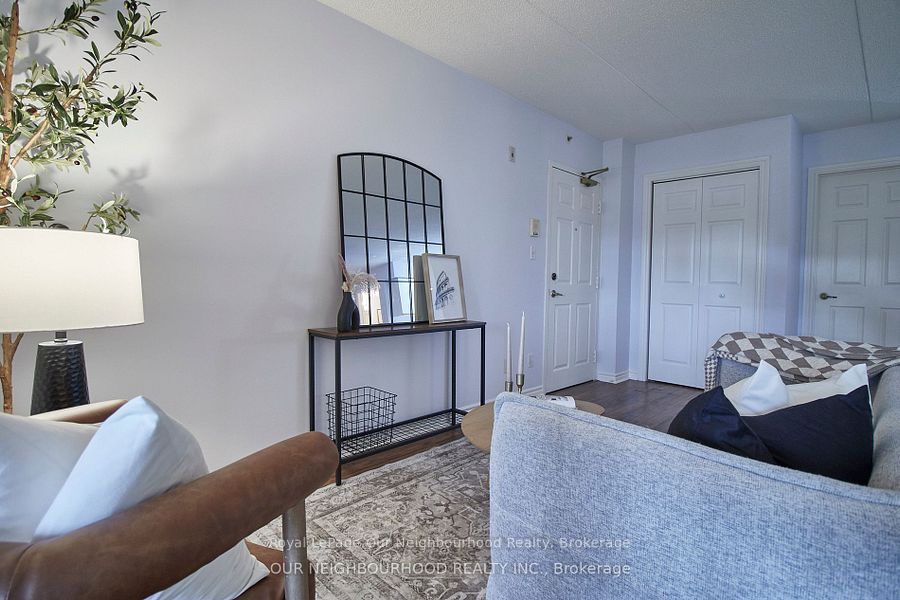 1431 Walker's Line 208