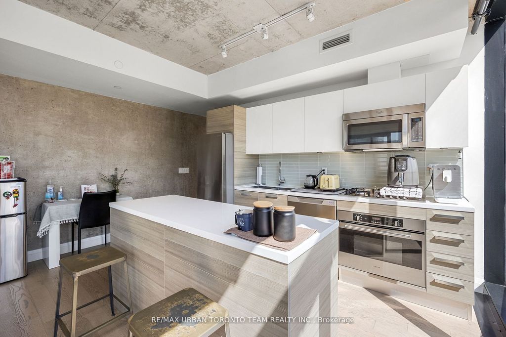 Photo of 224 King Street W #2804, Toronto, ON M5H 0A6 (MLS # C12939514)