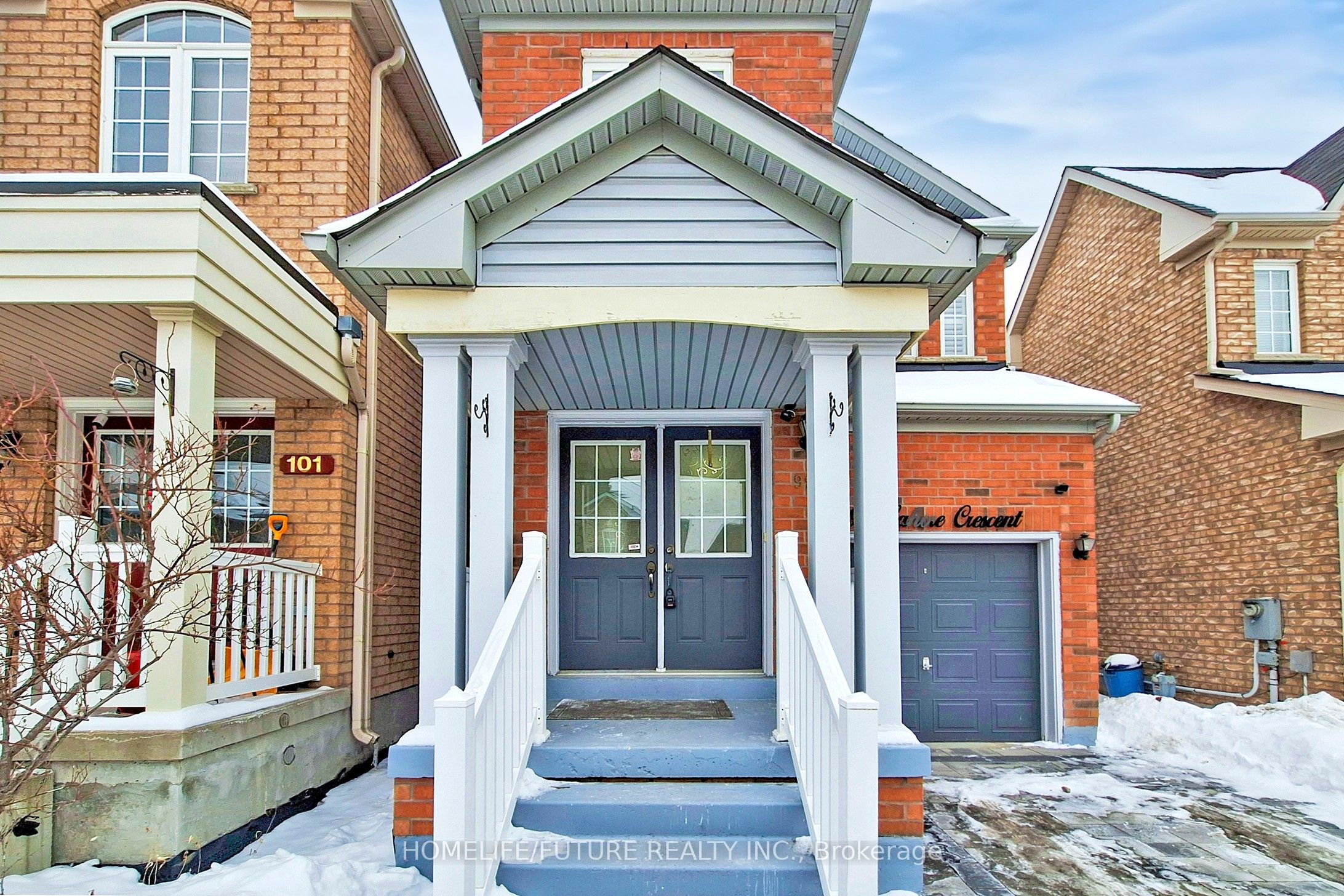 99 Lahore Crescent