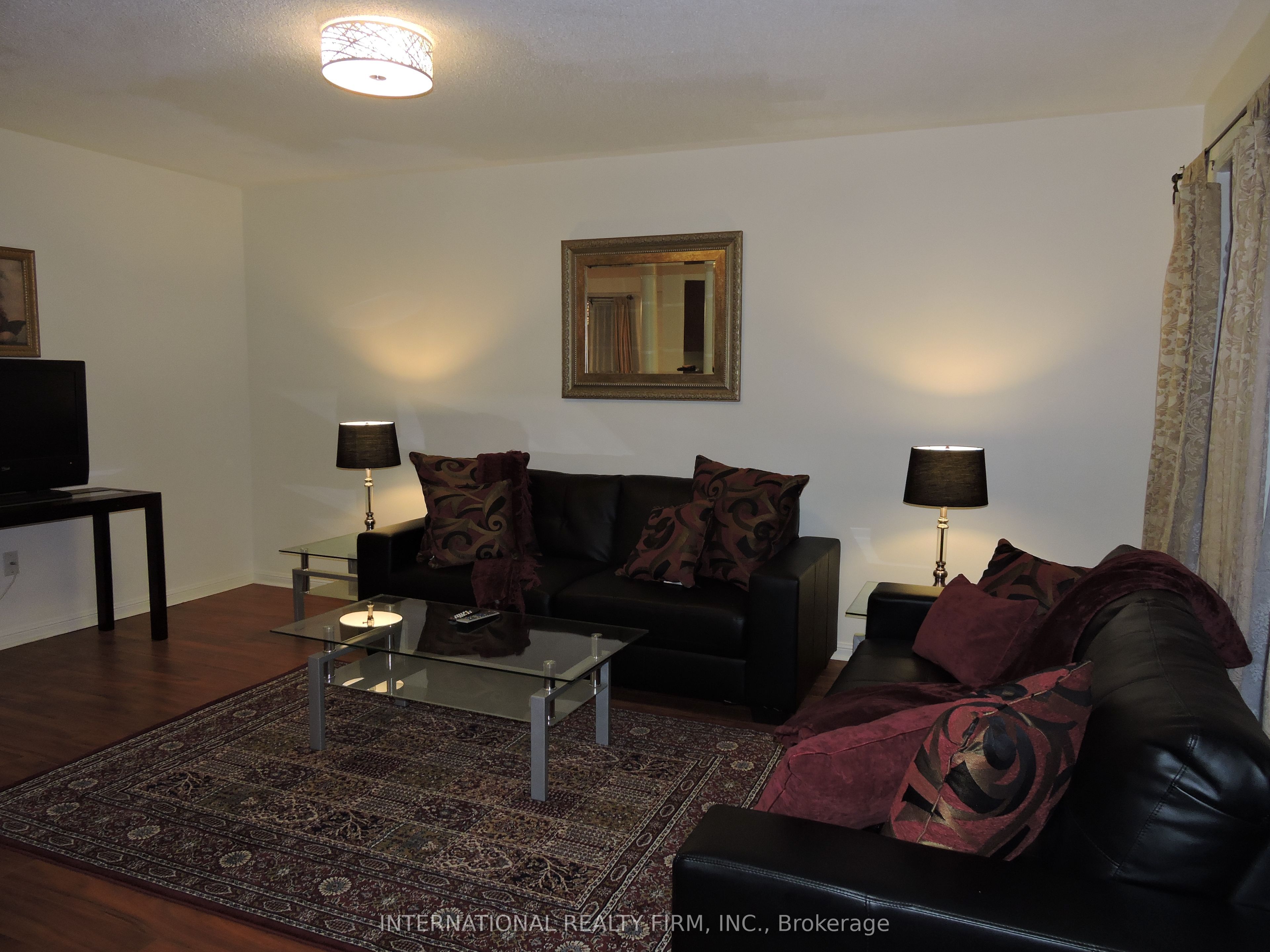 2453 Baintree Crescent