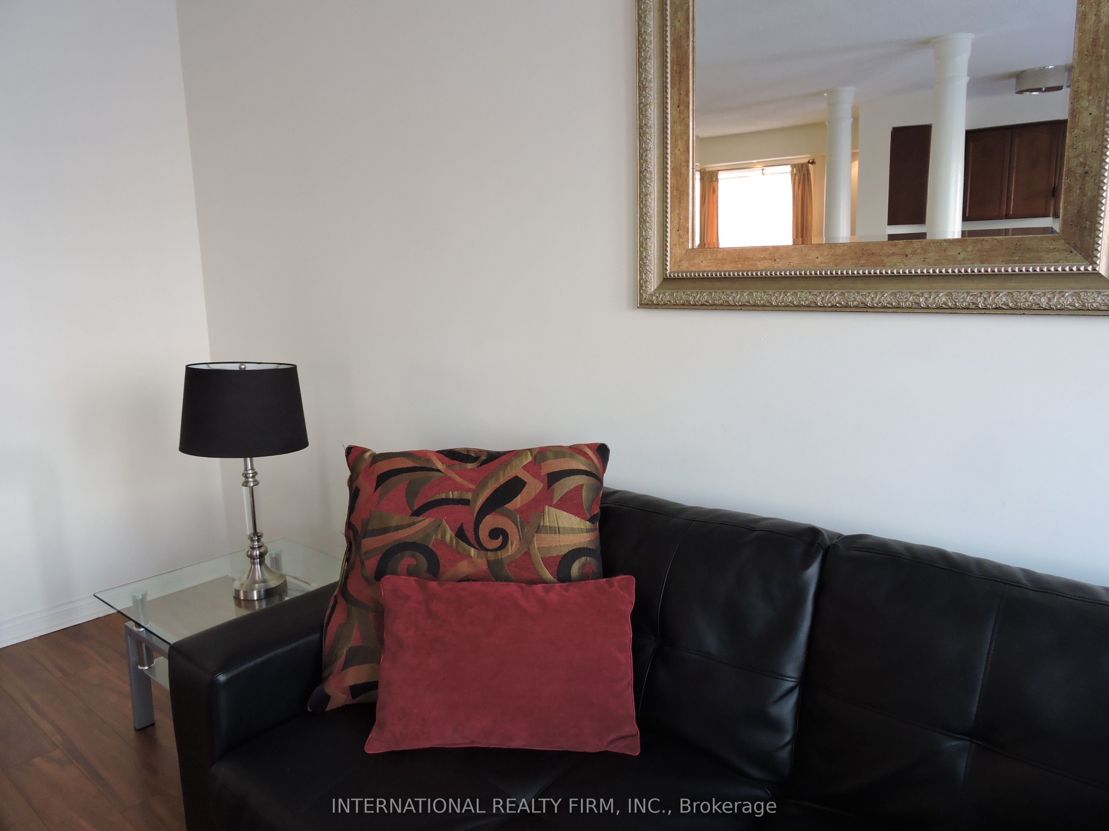 2453 Baintree Crescent