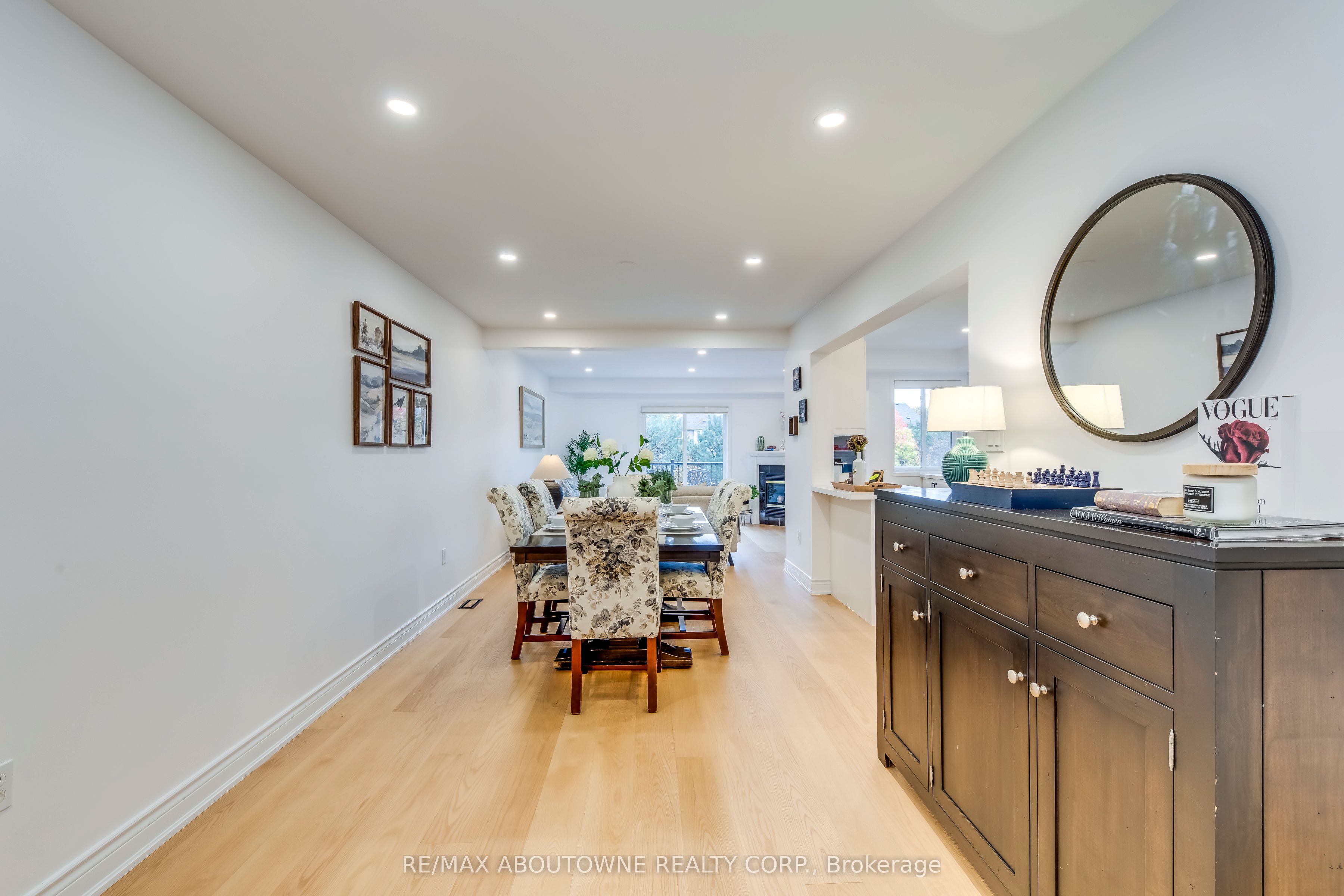 2246 Fairbairn Court