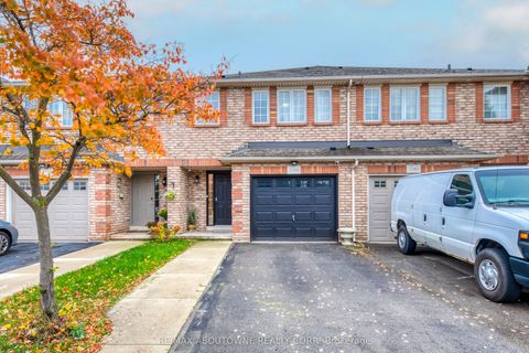 2246 Fairbairn Court Oakville ON L6M 4R2