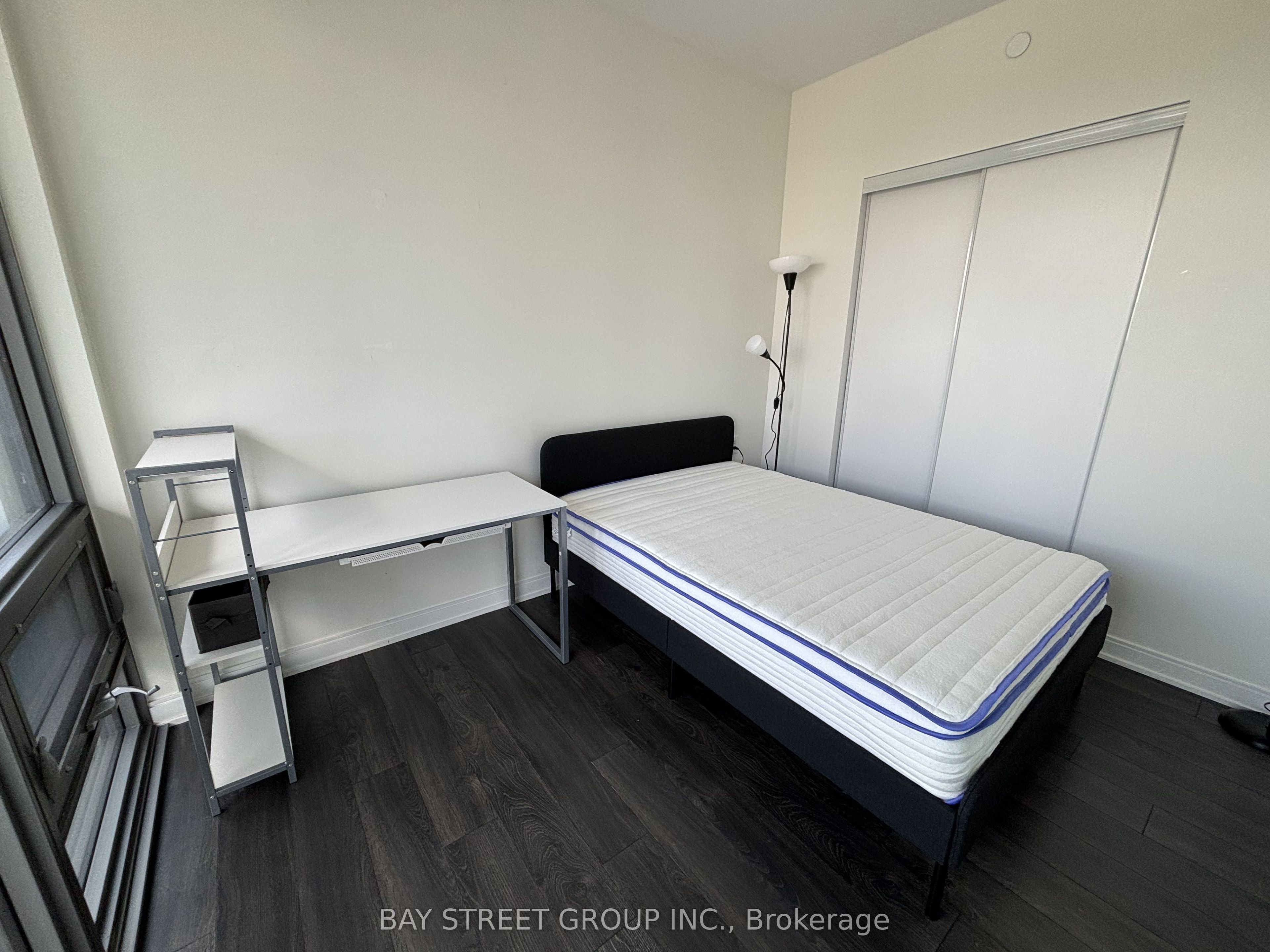 50 Charles Street E 2710