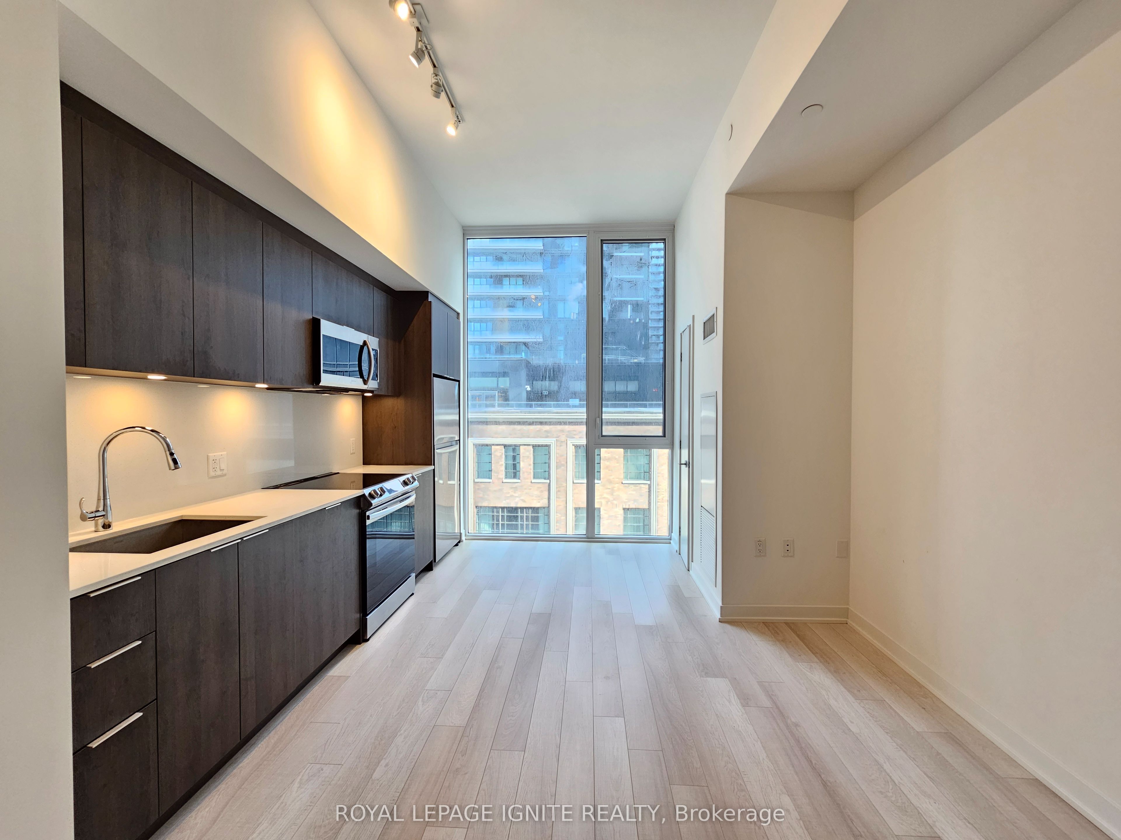 357 King Street W 504
