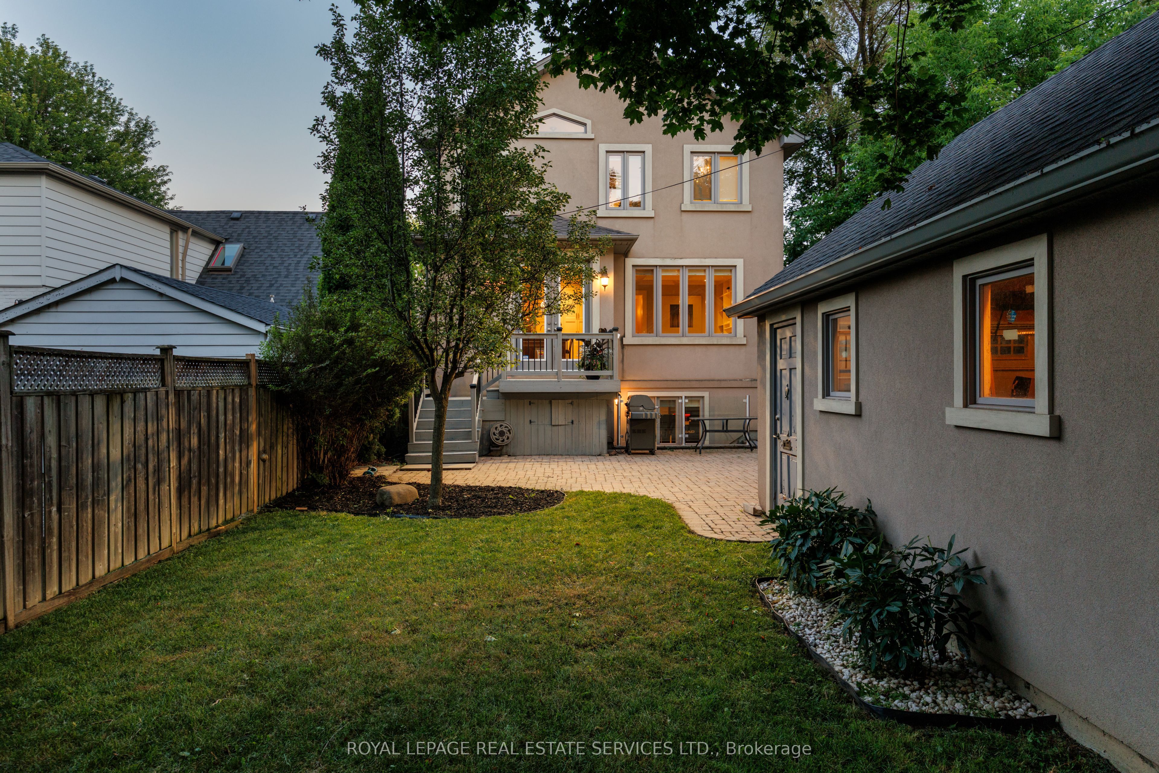 4 Springbrook Gardens