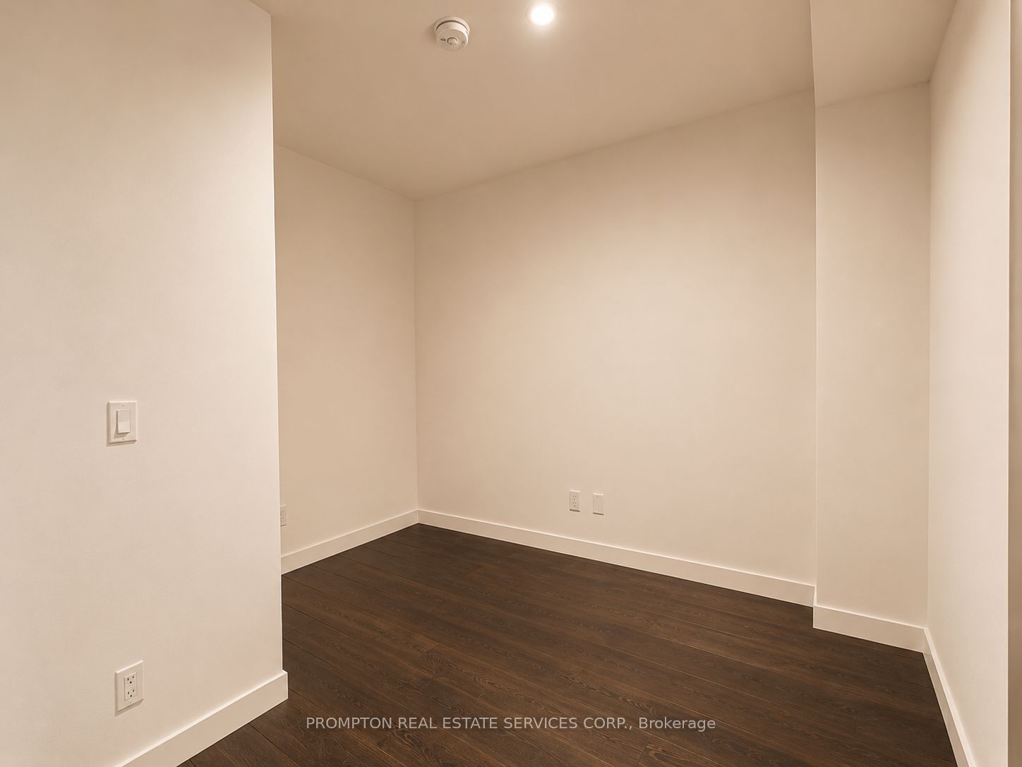 18 Esther Shiner Boulevard 910