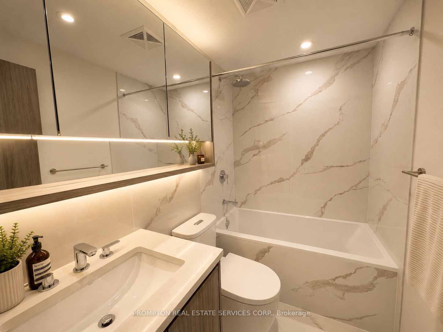 18 Esther Shiner Boulevard 910