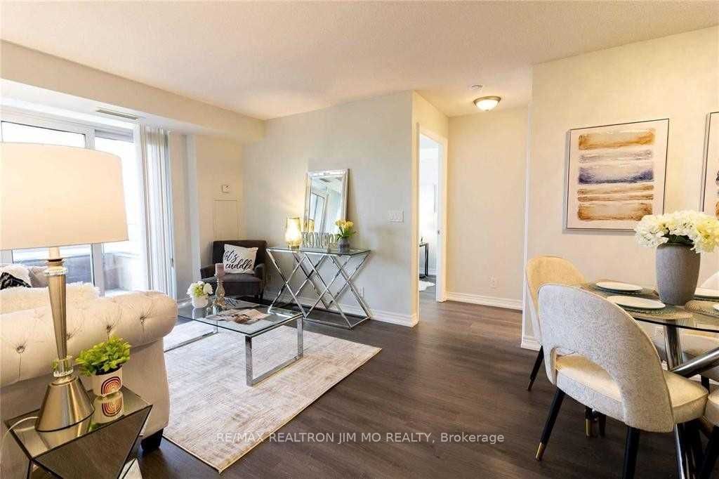 33 Cox Boulevard 1221
