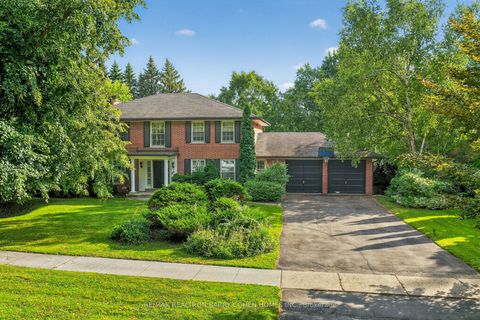 Photo of 11 Tudor Gate, Toronto, ON M2L 1N3 (MLS # C12413325)