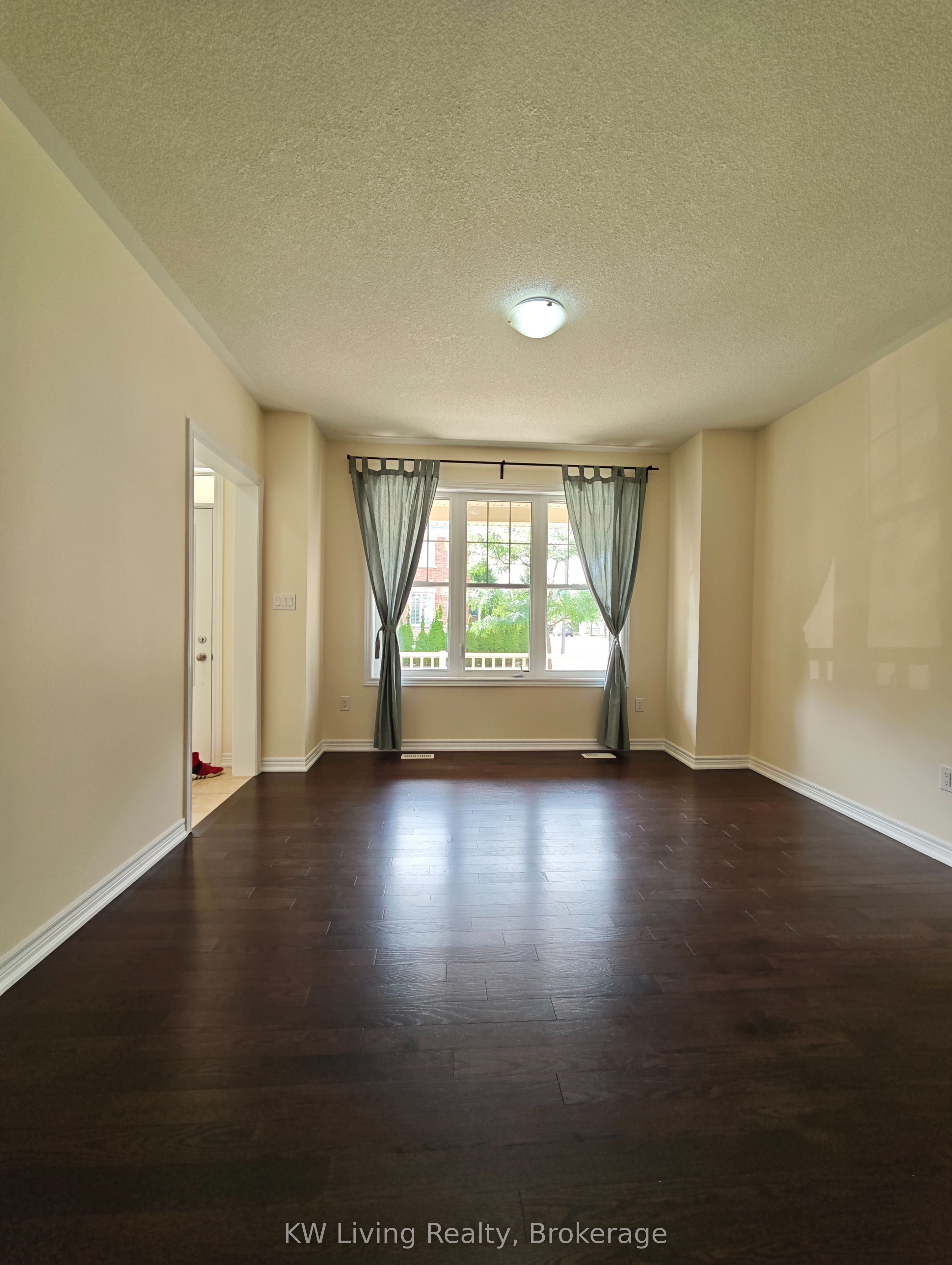 109 Cornwall Drive
