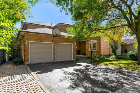2938 Mulberry Drive Oakville ON L6J 7H3
