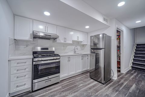 345 Montego Road Lower Mississauga ON L5B 1C6