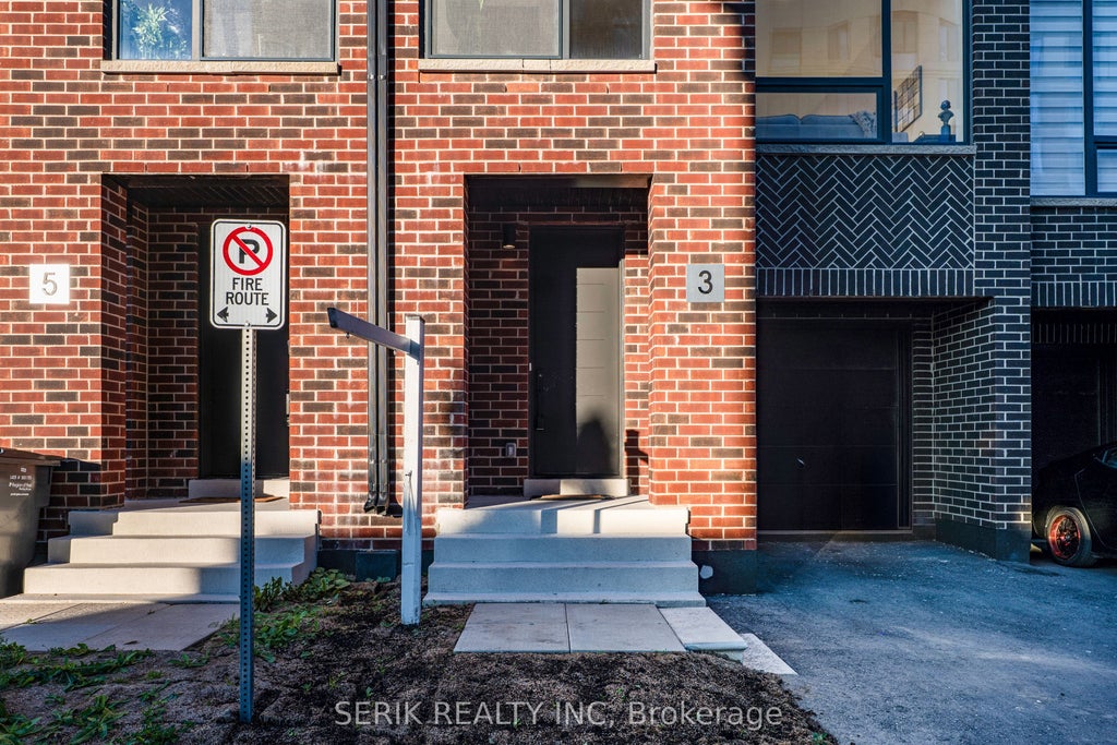 Photo of Caledon, ON L7E 4L2 (MLS # W13886710)