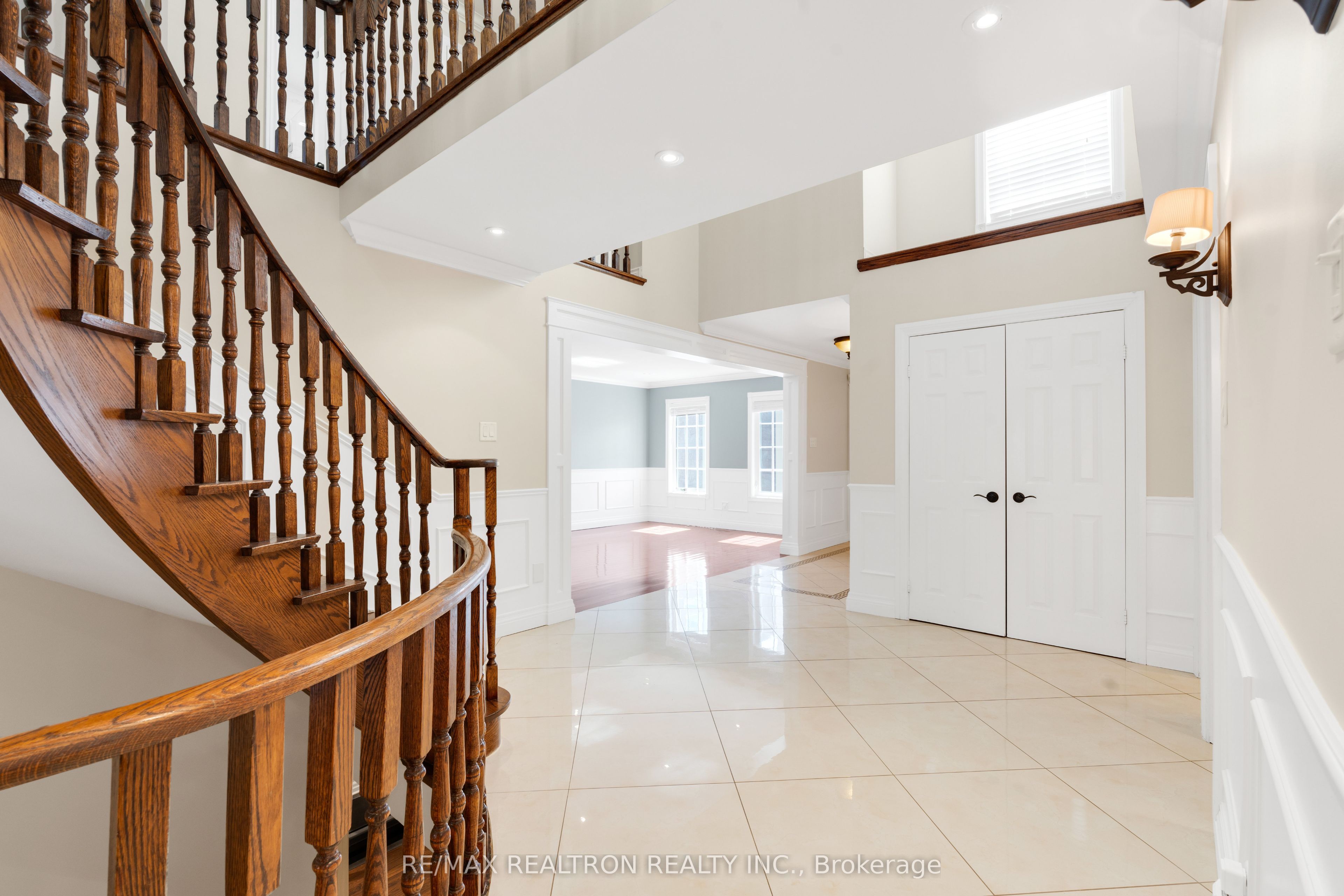 26 Cowles Court