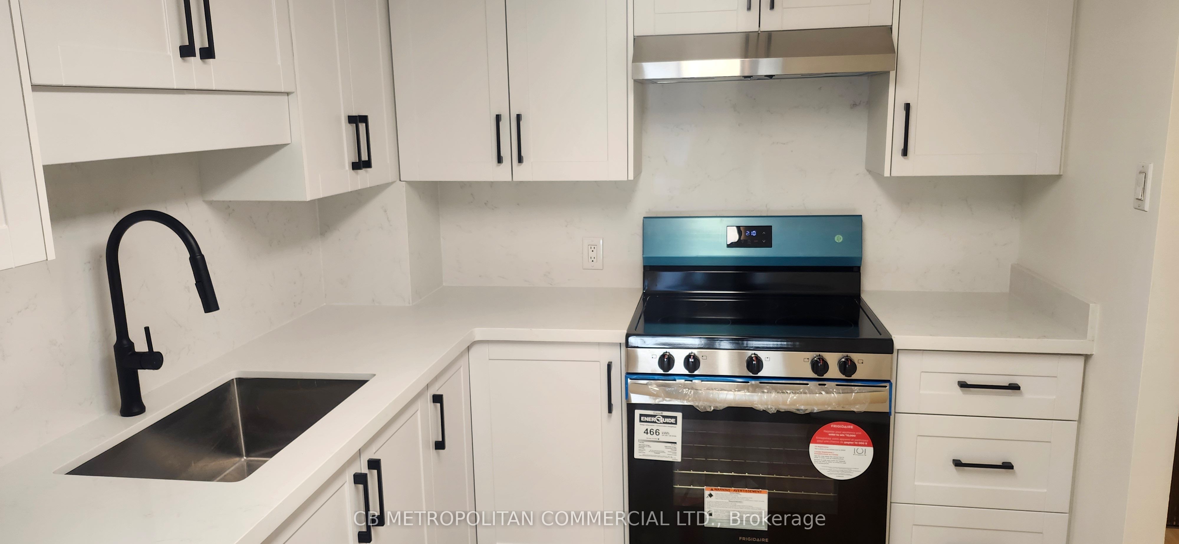 65 Harbour Square 3305