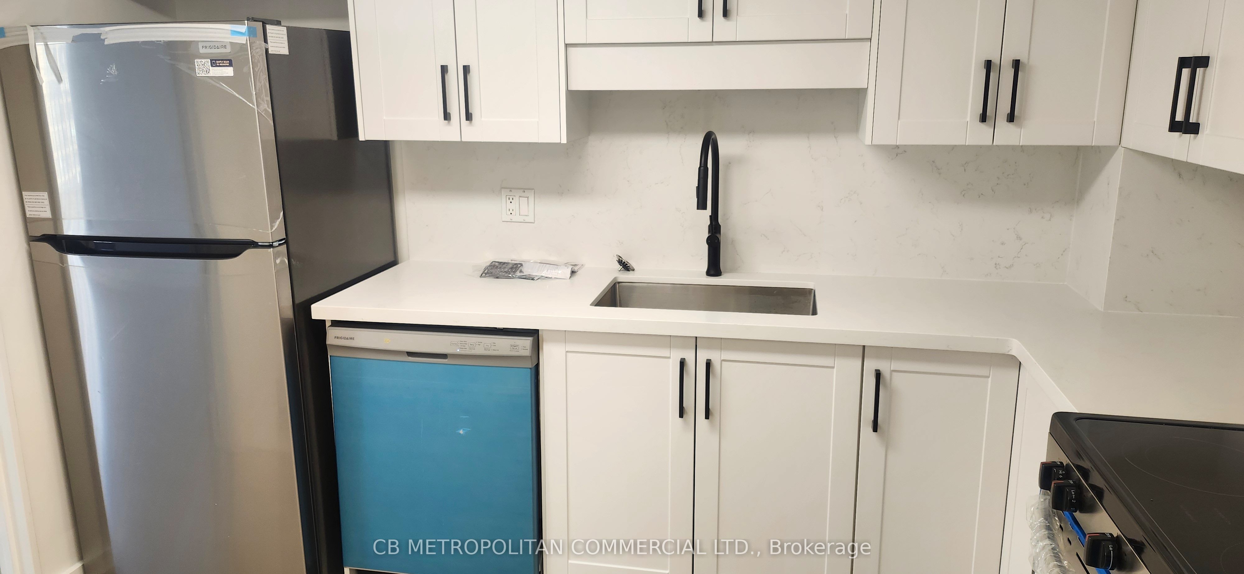 65 Harbour Square 3305