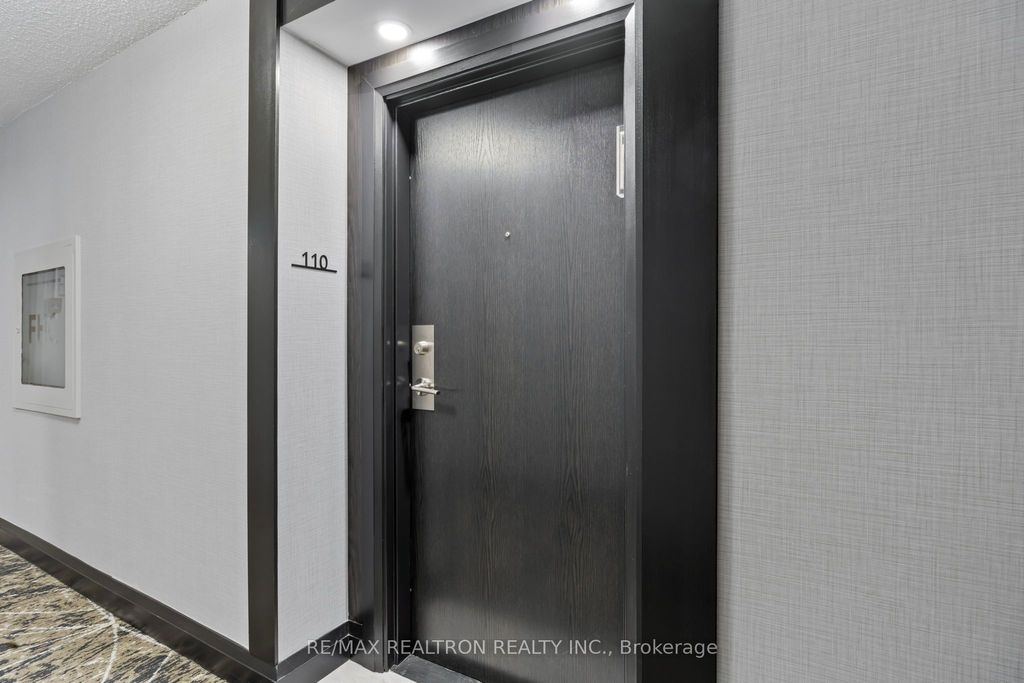 Photo of 3000 Bathurst Street #110, Toronto, ON M6B 3B4 (MLS # C12580312)